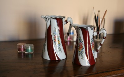 Coppia di brocche in porcellana di Limoges