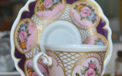Tazzina da caffè in porcellana di Limoges viola e oro